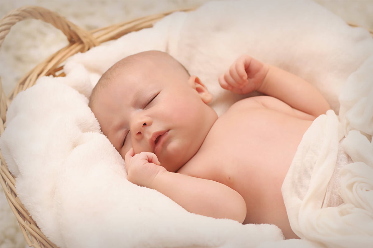Lee más sobre el artículo Los primeros meses de tu bebé:  cómo aliviar cólicos, higiene…